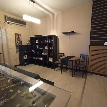 Modern Apartment, 5΄ Walk From Central Metro Station أثينا المظهر الخارجي الصورة