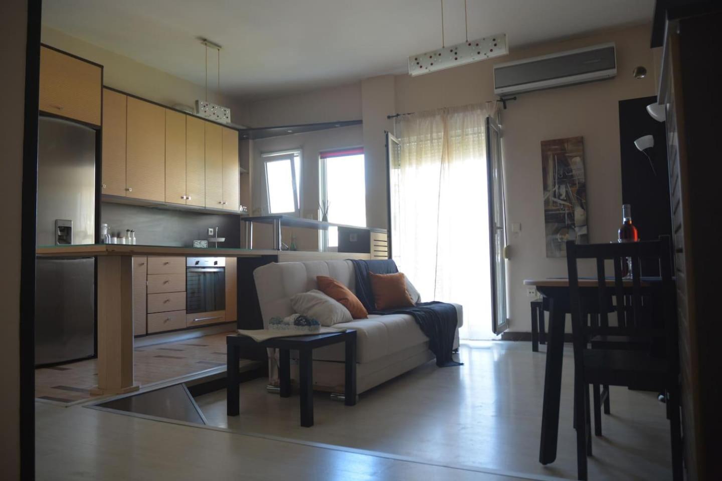 Modern Apartment, 5΄ Walk From Central Metro Station أثينا المظهر الخارجي الصورة